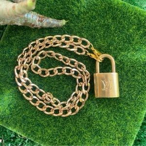 ❌Louis Vuitton Padlock #339❌